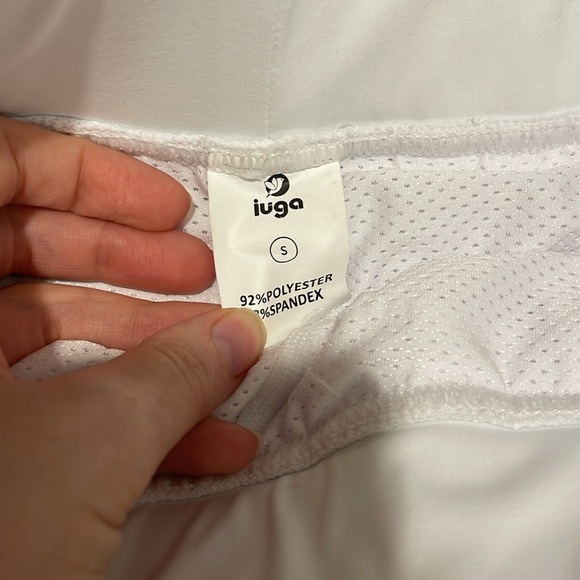 White tennis skirt - Picture 2 of 2